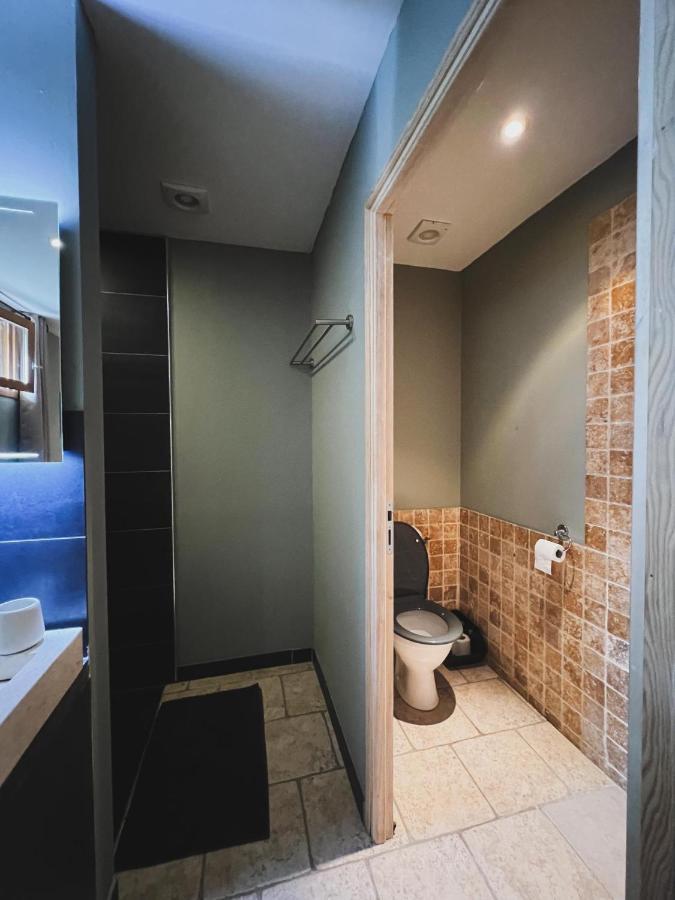 Au Bout Du Pre Hotel Pezenas Bagian luar foto