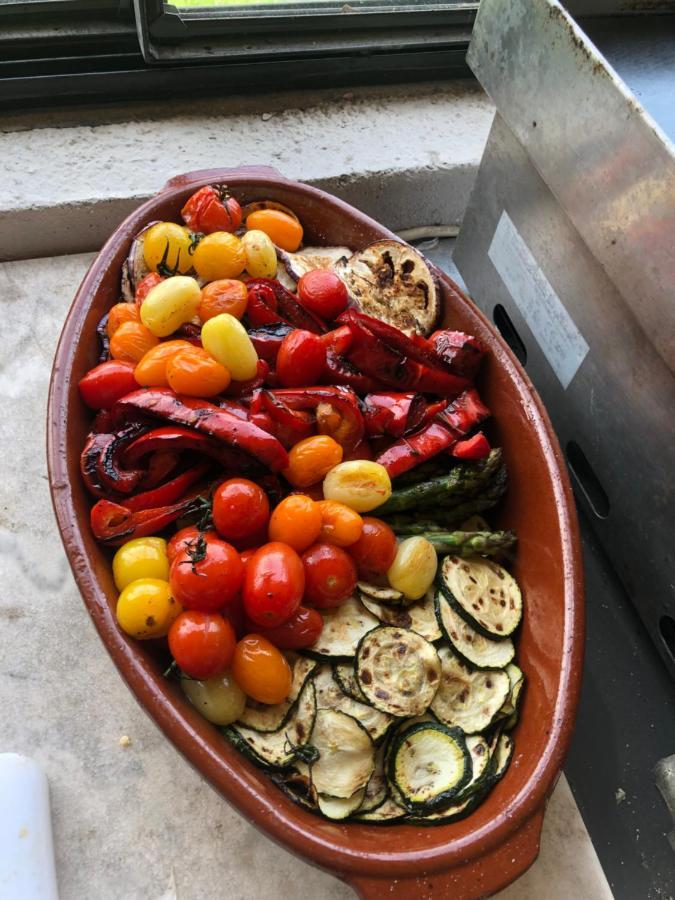 Au Bout Du Pre Hotel Pezenas Bagian luar foto